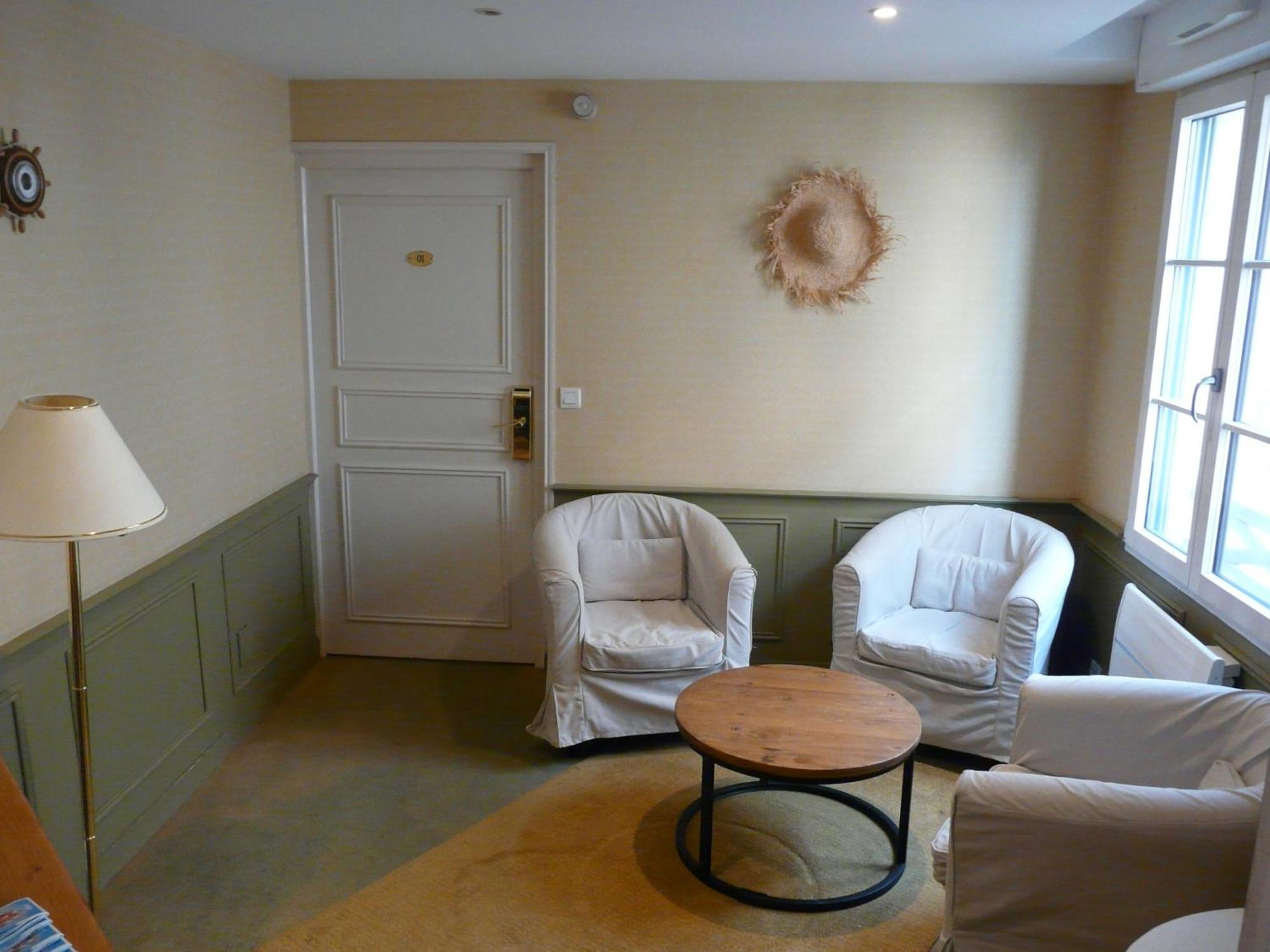 Le Querrien Hotel Канкал Екстериор снимка